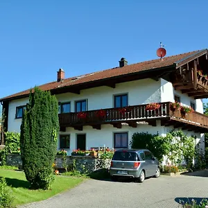 ferienwohnung-am-chiemsee-ubersee.com-bavaria.com/