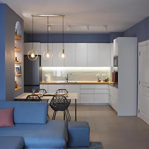 vibrant-apartment.albaniahotels.org/